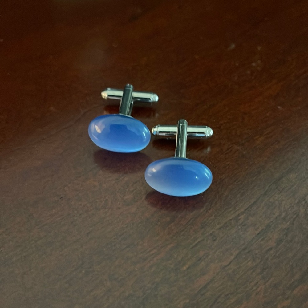 Vintage blue and silver cuff links. Super sharp in person!